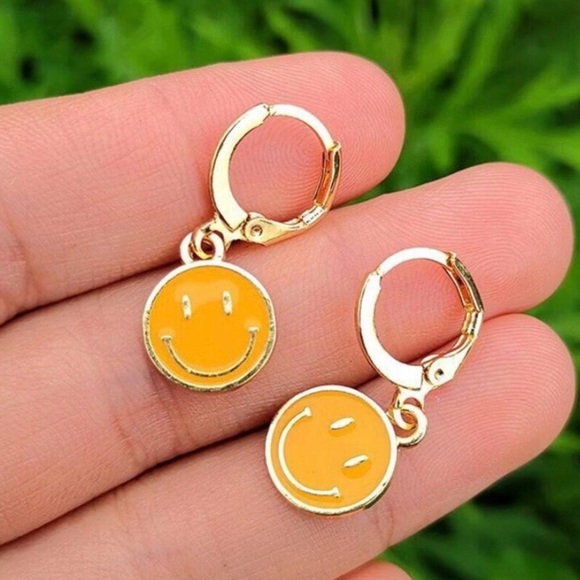 NEW| Smiley Face Expression Round Drop Dangle Earrings - Picture 1 of 7